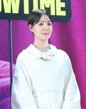 2か月前に第1子出産後、初公の場　34歳トリンドル玲奈の健在スタイルがさすが過ぎる　芦田愛菜らと美の共演　夫は年下俳優