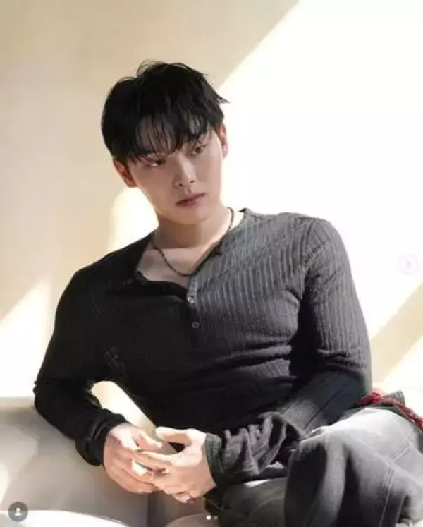 韓国若手俳優　酔った状態でライブ配信→ファンから心配の声もかまわず続行　過去にも物議かもした過去