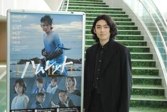 市川染五郎「大阪の人笑わせたい」父・松本幸四郎の東京公演観覧明かす　5日から舞台「ハムレット」