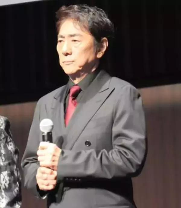 市村正親　疲れる芝居が大好き　後輩・渡辺えりにストイック注文「休みたくないから」→一人で10役以上の出ずっぱり