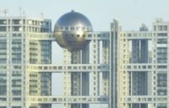 芸能界入りは美少女と間違われ　イケメン俳優　小学生当時の写真公開　衝撃の美少年ぶりにスタジオ騒然