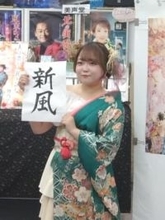 舞乃空　ドレス・着物の特注和洋折衷衣装で熱唱「意外と着やすい」4枚目シングルで演歌・歌謡曲に挑戦