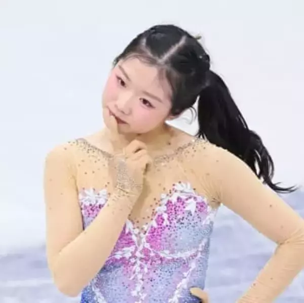 「きゅんです」指ハートは？　中井亜美フリー後のハートの数は3つ？4つ？　ハートマークパフォ論争に終止符　本人が笑顔で正解発表