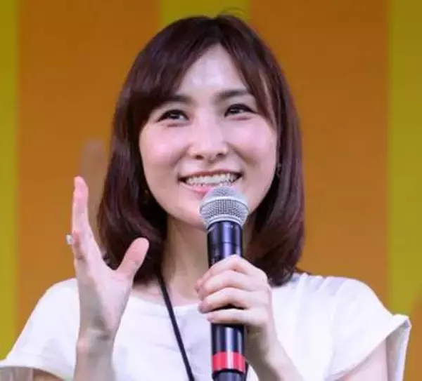 俳優と事実婚解消のはあちゅう　息子の入学式で親子3人揃い笑顔　お手頃コーデは着回し最強なジレ＆パンツ