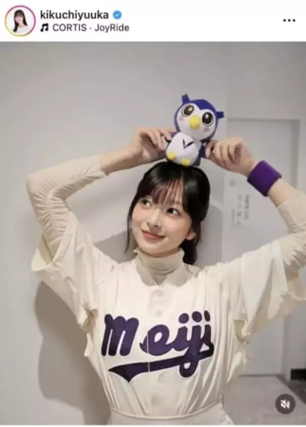 「眼福すぎる」人気美女キャスター　激レア名門野球部ユニ姿に衝撃「ほんとうに天使」「ガチかわいい！！！」「似合いすぎ」