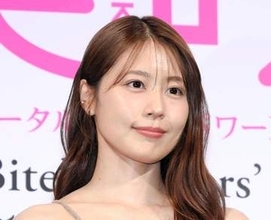 ええっTV騒然　有村架純が白T＆デニム→オフ顔で犬をお世話　美しさレベルが凄すぎ「白Tジーンズ最強すぎる」「可愛すぎんか」「犬になりたい」