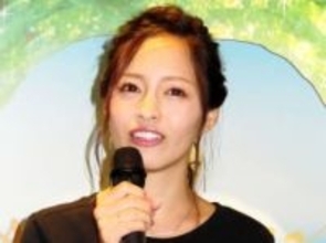 小森純　14年前の写真を公開「ちゃんと歳をとりましたね」40歳誕生日を記念し夫妻ショット