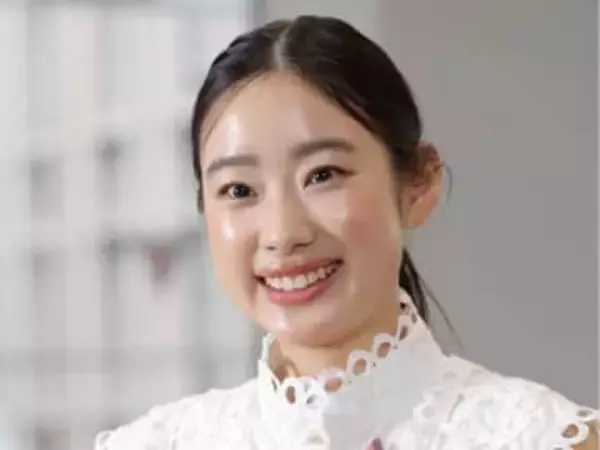 朝ドラ＆大河出演女優のワンレンボディコンショットに「す、スタイル良い～」「めちゃ似合ってます！」倉沢杏菜のオフショットが大反響