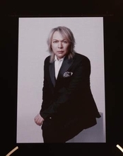 妻の石黒彩が取材対応　LUNA　SEA真矢さんお別れ会、夫との約束通り笑顔で　「彩はずっと笑顔でいてね」の約束　高校の時から夫のファンだった