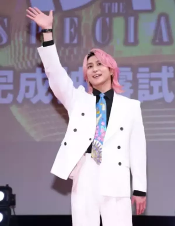 佐久間大介　元殺し屋役で驚異の役作り「家でモデルガン持ち歩いて、急に構えた」　会見にも持参→小沢仁志「職質食らったらどうするんだ！」