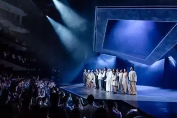 デスノート、ロンドン公演開幕  世界展開へ光  ホリプロ製作オリジナルミュージカル  キャストもスタッフも言語も完全現地バージョン
