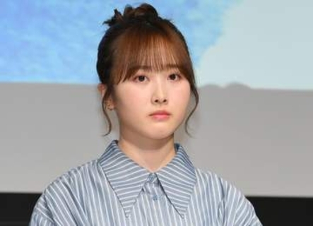 本田望結が背中チラッっ「夏、またね」にファン歓喜「素晴らしいスタイル」「横目かわゆい」