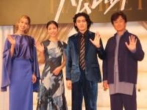 貴重すぎる指輪を公開！市川染五郎　祖父・松本白鸚から「直接いただいた」親子三代で挑む「ハムレット」に意気込み