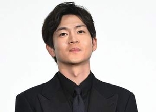 【銀河の一票】転落死した学部長、生存の可能性が一気に高まる　古書店店主が大ヒントを…流星も表情変わる
