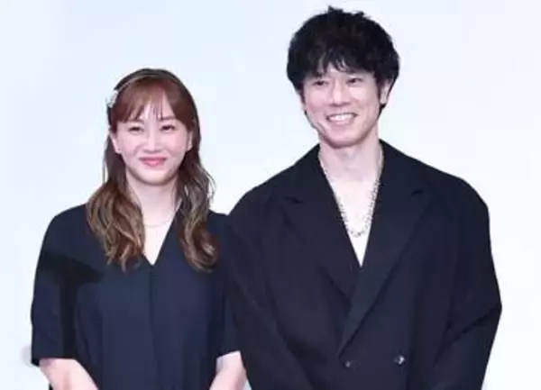 ミキティ＆庄司夫妻　GWは多摩川、肩寄せ合う姿に「どこに行くかじゃない」「本当に素敵家族すぎて泣ける」「よい家族すぎる♥」