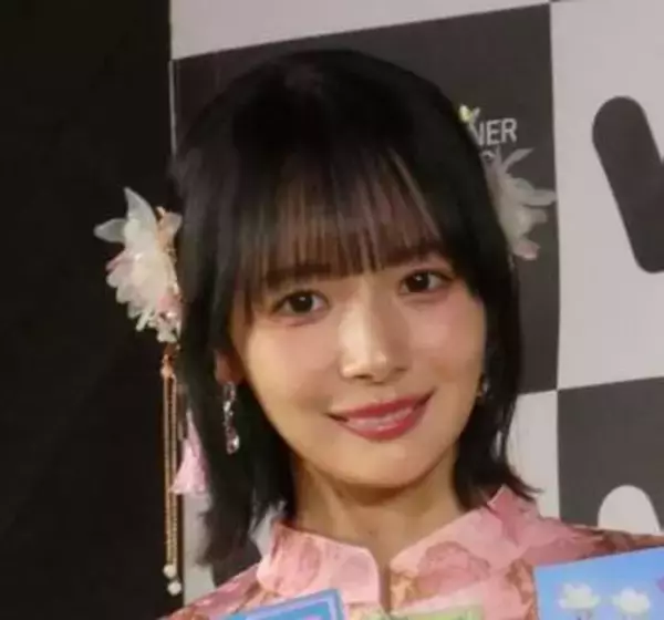 170cm美人タレント　会見に凄い姿で現れ騒然「チャイナ服似合いすぎ」「かなり目を引く」均整とれた長身、腰の位置が高い！