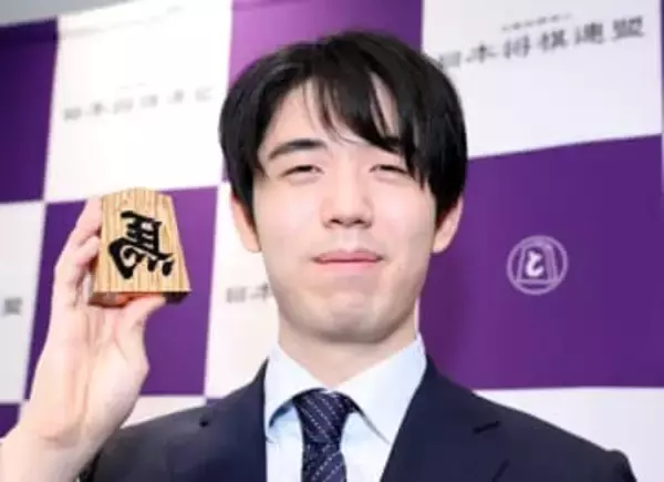 藤井聡太六冠「理想は成って『馬』になること」午年の年男として迎える26年　盤上を華麗に駆け巡る「面白い将棋を」