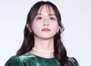 ビジュ良すぎ！森香澄　超ドアップ自撮りに「控えめに言って…」「ため息しか…♥」　ウエスト割れたドレス姿も「すご！」