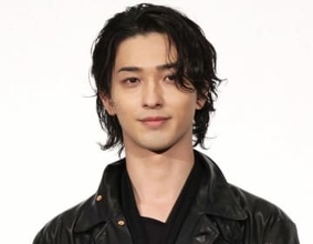 「誰だと思ったら」【べらぼう】ラストじらし登場の男に「な、何者？」「凧デカっ」「歌うよね、やっぱり」SNS沸く