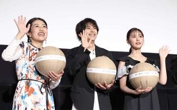 佐藤勝利が明かすtimelesz地方ツアー秘話　福岡8席の屋台をメンバー8人で埋める　今年も実現！？「timelesz屋台あるかも」