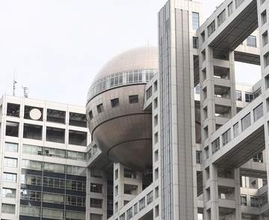 えっ？「一瞬分からなかった！」「久しぶりに見た」日曜朝、生出演の2児ママモデル46歳に反響「今の方が綺麗」「可愛すぎる♥」夫はプロ野球選手