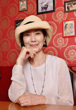 ええっ？！こんな美少女がいたのか！64歳女優　「昔の自分」を公開→「本当に綺麗」と反響　「大人の世界嫌いでした」と告白