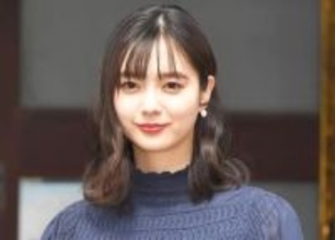 「撃ち抜かれる美しさ」新川優愛　フードすっぽり散歩姿に「愛おしすぎる」「本日も女神」