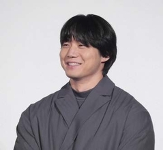 ジャケット姿の青木マッチョ　MEGUMIから「着やせするよね」で自信なくす