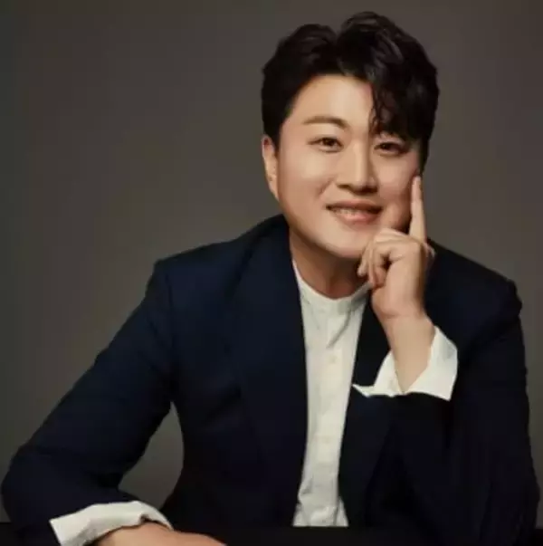 服役中の韓国の国民的演歌歌手　刑務所合唱団一員でステージに立つことが判明　替え玉出頭で猛バッシング　現地報道