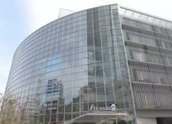 難関私大卒でM-1決勝常連も「家がゴミ屋敷」「湯舟が真っ黒。360度カビに覆われ」解約できず家賃だけ丸一年支払い続ける