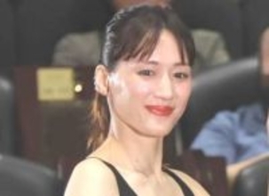 綾瀬はるか　夫婦役だけど「ご兄弟みたい」　人気俳優と密着オフショ「雰囲気にほっこり」「また共演してほしい！」