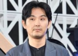 松田龍平が「書き初め」　妻や娘ら家族描いた絵が「可愛すぎて滅♥」「似てる！」「すごすぎ！」と反響