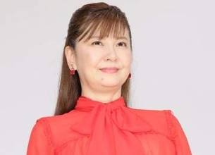 超大物MCをスタッフが羽交い締め　南野陽子「ごめんなさい…！」あわや放送事故…生放送で10秒フリーズ　前代未聞となる歌唱後の謝罪