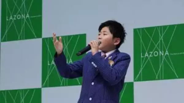 11歳新人演歌歌手がデビューシングル発売イベント　買い物中の来場者も魅了