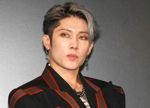 MIYAVI　広々個室感が羨望のビジネスクラスでLAへ　W杯も観戦