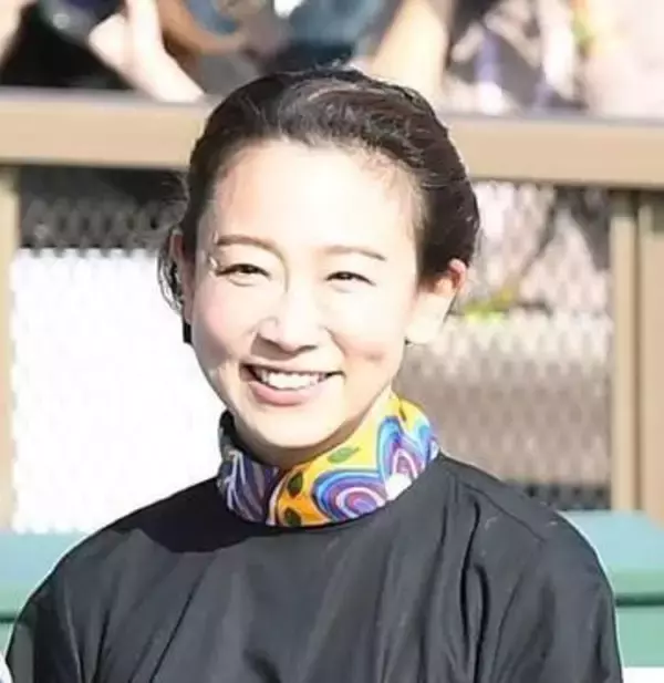 夫はJRAのイケメン元トップ騎手、3児ママの元フジアナ　夫婦で「たまのお休み」デートに「仲良し♥」「かわいい」