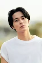 発表文が超達筆！京都の名店四代目イケメン俳優が結婚「運命の名の下に巡り合い」お相手は双子ユニットの姉　左手薬指にはゴールドの指輪がキラリ