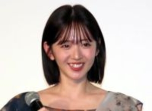 「えええええ！」鈴木愛理　タイトな白ドレス姿に反響続々「大人感やばい」「女神すぎる♥」