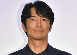 眞島秀和　テレ東ドラマを途中降板　アクションシーン撮影中に左膝骨折で　5話以降は別の俳優に交代