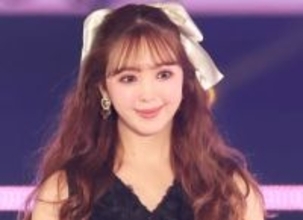 第1子妊娠の藤田ニコル　性別明かす　豪華メンバーからの祝福光景に「じわる」「すっかりママのお顔」