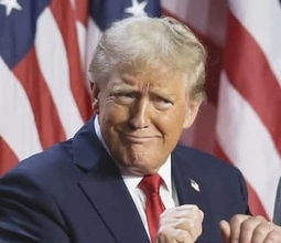 マジ！？本当だったw　トランプ大統領、APECから先に帰国した理由→ホワイトハウスのXにネット爆笑「79歳凄すぎる」「トランプすげえな」　習主席と会談→同じ日に！