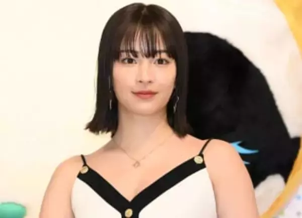 「超人的可愛さ」「まってやばい」広瀬すず　Xマスに寒空下のオフ姿が反響　レアなヴィトン鞄も♥　1時間でいいね4.6万件