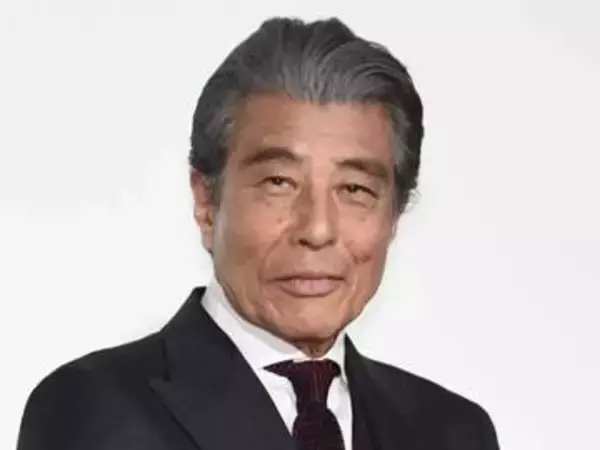 「偶然？」「後ろに」76歳ダンティー俳優　ドクターイエローに遭遇「良いことありそう」→共演者がさりげなすぎる映り込み