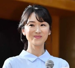 「女子大生でしょ」「可愛いにも程がある♥」息子は高1のテレ朝アナ　前髪切って「リフレッシュ」　スイス暮らし5年、青学大卒の堂真理子アナ
