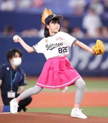 耳としっぽをつけて投球