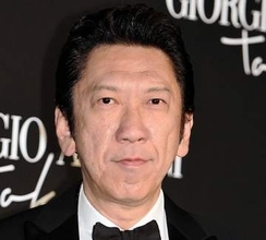 布袋寅泰　ロンドンで元NHKエース女子アナと22年ぶり再会　NY在住、幼稚園先生になっていた2女のママ