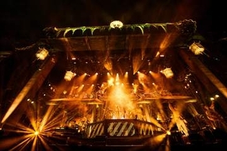 ずとまよ　史上初の平城京ライブ成功！奈良時代をイメージしたステージセット＆演出で6.5万人を熱狂