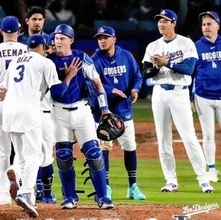 TV出まくり有名人　ド軍開幕3連戦を生観戦→料金など詳細明かす　ANA上級クラスがまるで高級ホテル！個室のような座席＆料亭級機内食