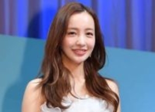 「コートどこの？」「ヤバいくらい可愛い」板野友美　シャネル×セリーヌ×ZARA私服が反響「可愛すぎる♥」