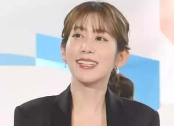 元NHK・中川安奈アナ、タイトトップス×スカートのゴルフコーデに反響続々「ゴルフ場に咲いた可憐な華」